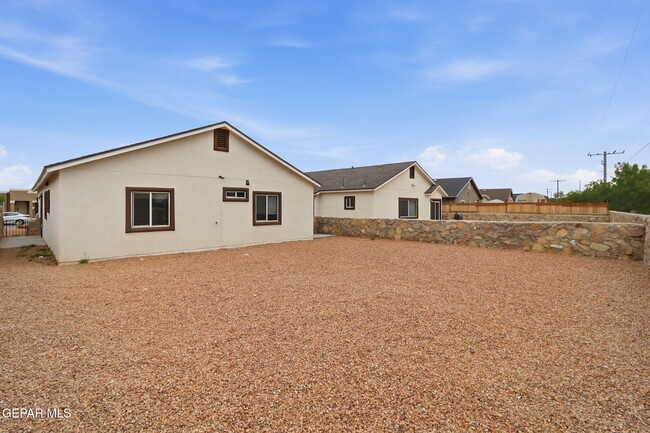 Building Photo - 4976 Joe Castillo St