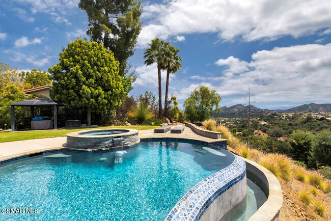 Building Photo - 2076 Hillsbury Rd