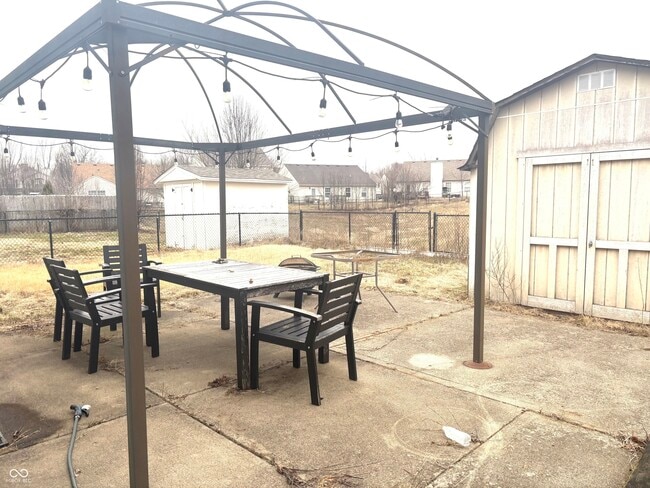 Building Photo - 8127 Maple Stream Blvd