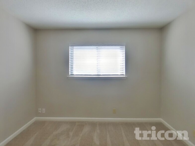 Building Photo - 7815 Melbury Forest