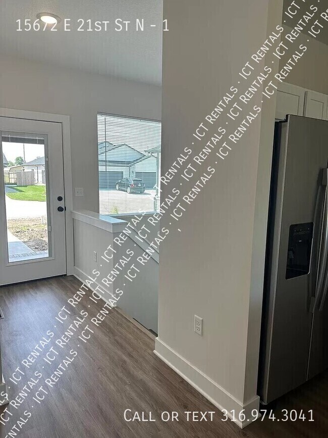 Building Photo - 15672 E 21st St N