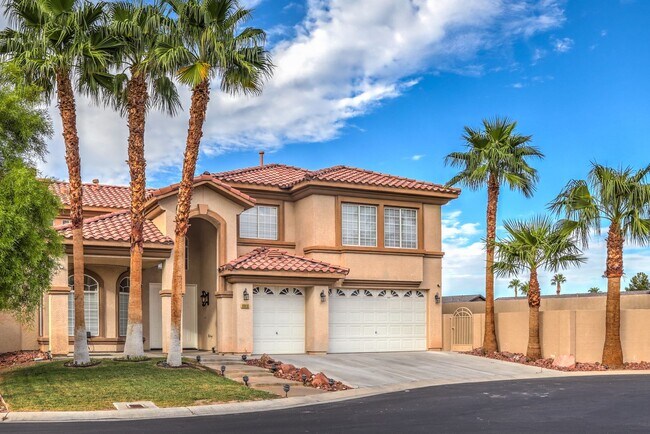 Building Photo - Luxury 5-Bedroom Home in Guard-Gated Community with 3-Car Garage