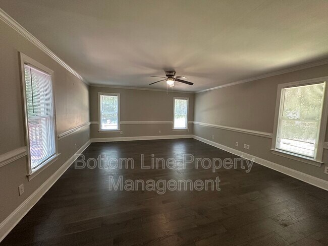 Building Photo - 1578 Trailwood Dr