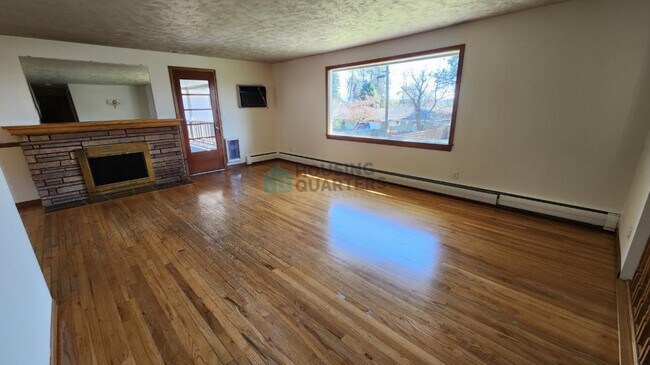 Building Photo - 2631 W Dell Dr