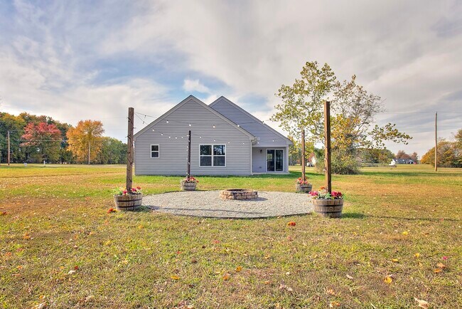 Building Photo - 178 Sitting Bull Dr