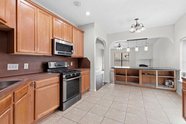 Building Photo - 4914 Trailing Clover Ct