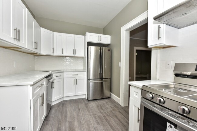 Building Photo - 36 Park Ave