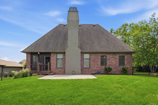 Building Photo - {10500} Luxury Living in Mills Crossing Estates +  Spacious Floorplan with Designer Finishes