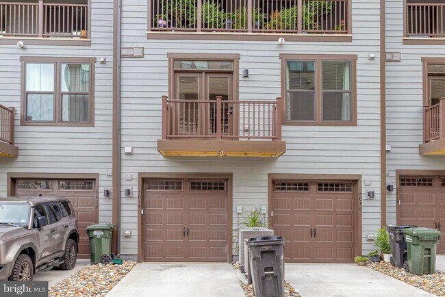 Building Photo - 1614 Kirkman St