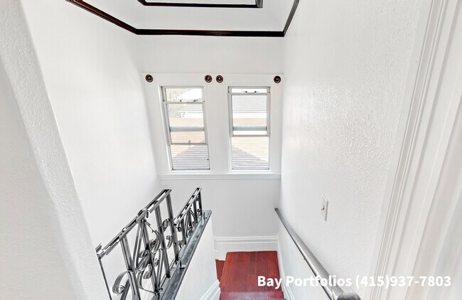 Building Photo - 1239 Haskell St