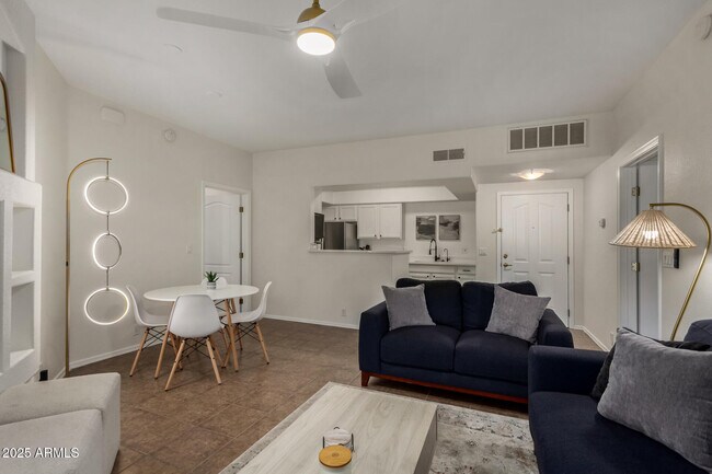 Building Photo - 10401 N Saguaro Blvd