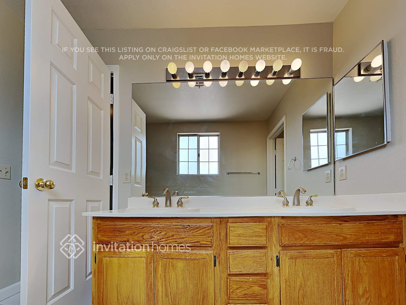 Building Photo - 8021 Festivity Cir