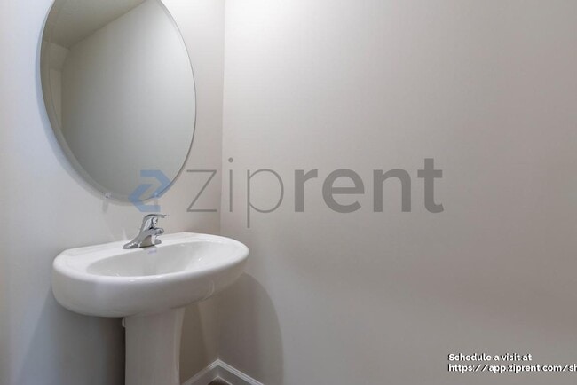 Building Photo - 458 Salisbury Cir