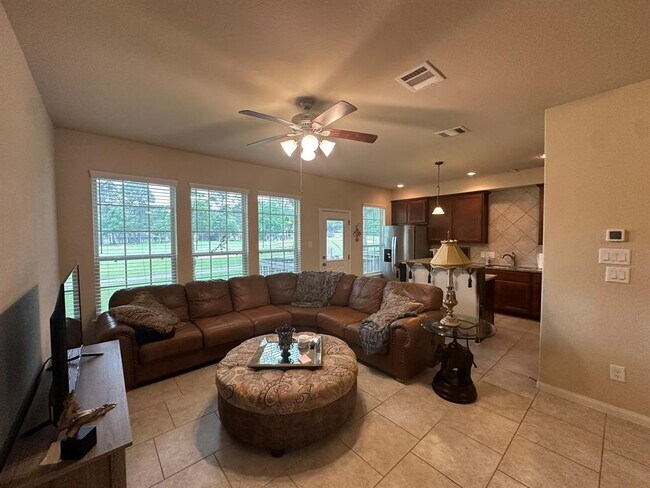 Building Photo - 16020 Fountainview Dr