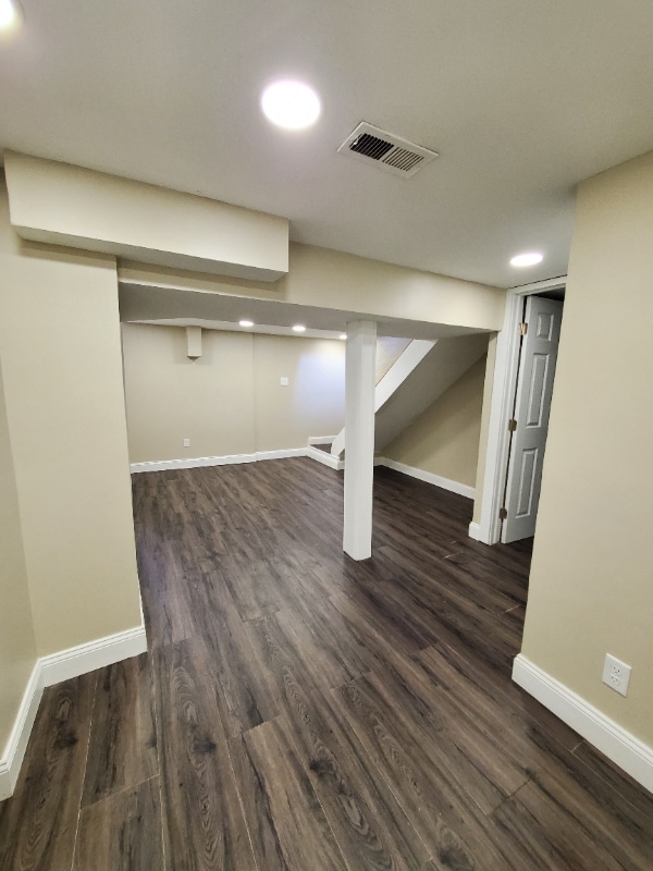 Building Photo - 90 E 8th Ave