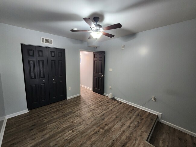 Building Photo - 1729 St Paul St