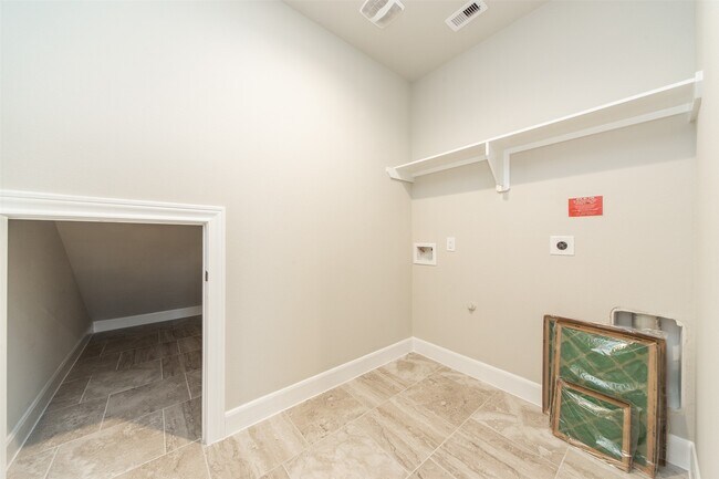 Building Photo - 2587 Artichoke Park Dr