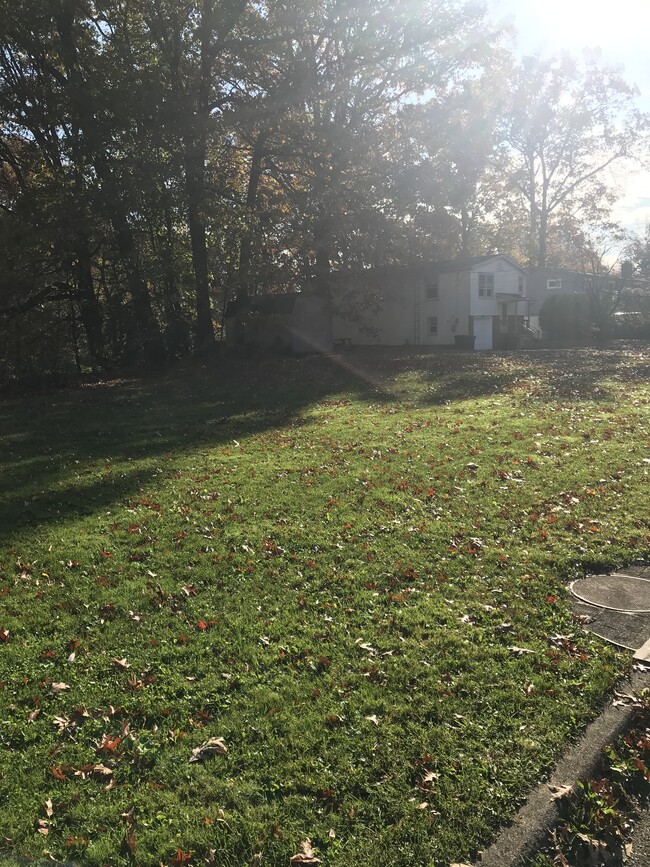 Building Photo - 809 Trumbull Dr