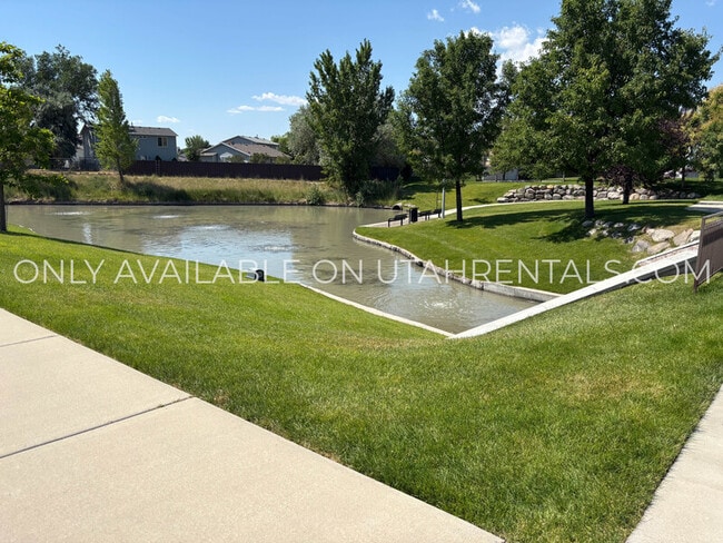 Building Photo - 2801 S Harrow Ct