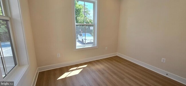 Building Photo - 8 Chapel Alley