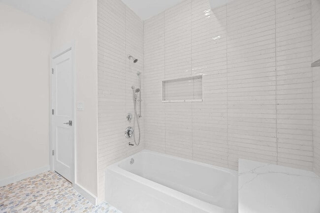 Building Photo - 4437 N Whipple St