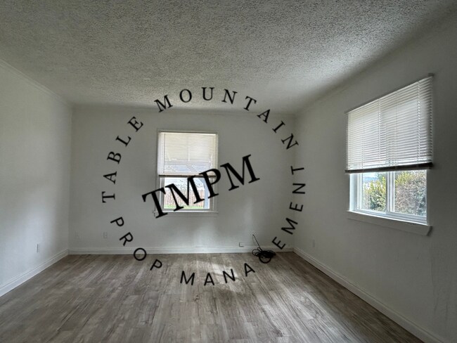 Building Photo - 150 Mono Ave