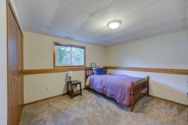 Building Photo - 7109 Polaris Ln N