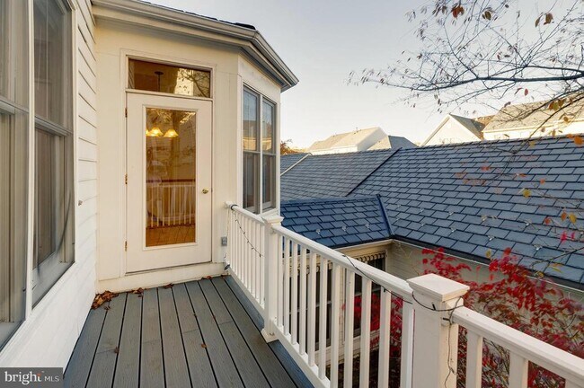 Building Photo - 303 Inspiration Ln