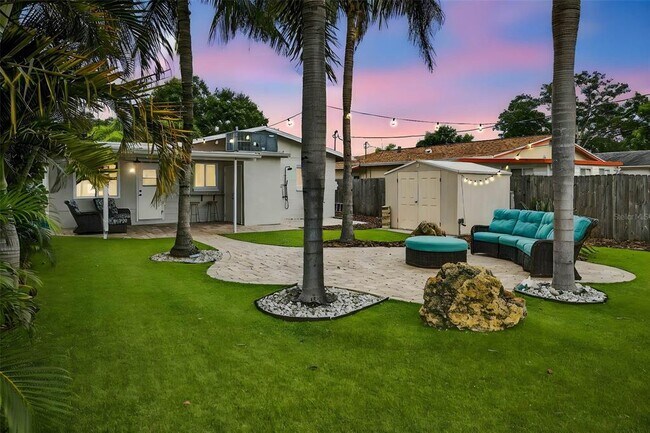 Building Photo - 5519 Commonwealth Ave N