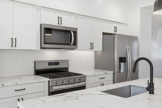 Building Photo - New Renovation - Sharpsburg