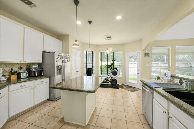 Building Photo - 22554 Bristolwood Ct
