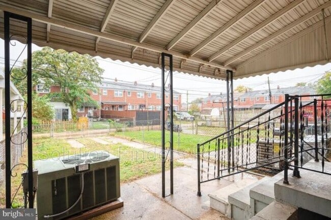 Building Photo - 2110 Coralthorn Rd
