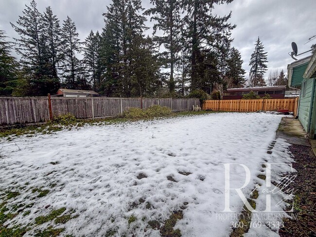 Building Photo - Cozy 3-Bedroom Home in Desirable Poulsbo Neighborhood