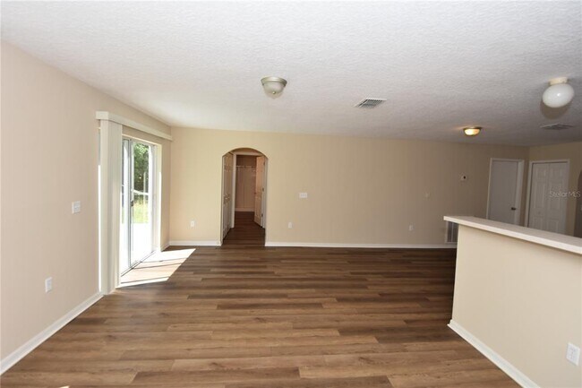 Building Photo - 37 Buttermill Dr