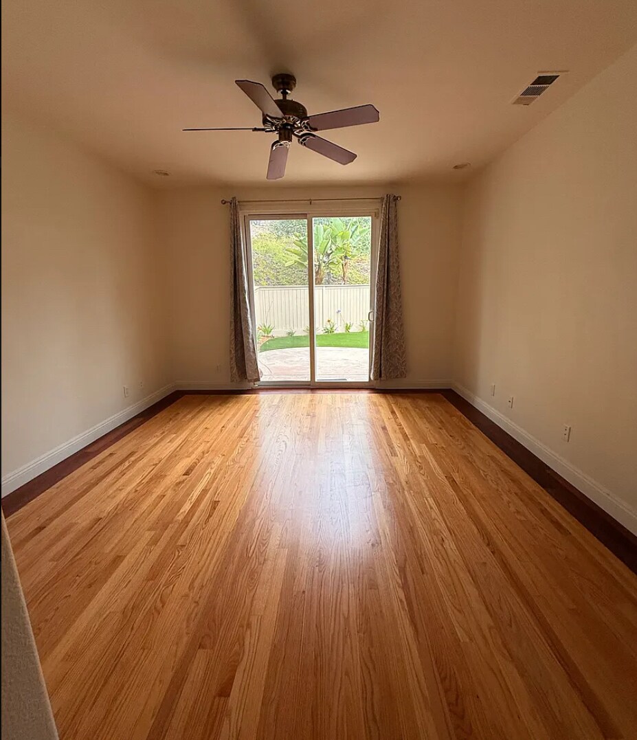 Building Photo - 1712 Carissa Way