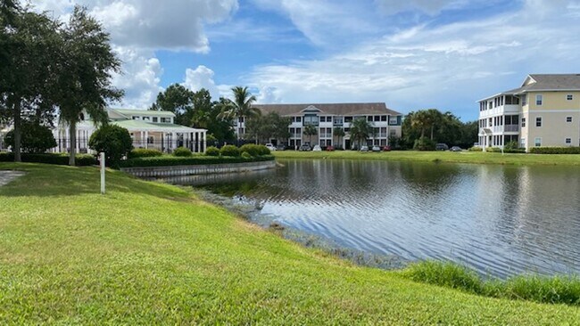 Building Photo - Beautiful Condo Fully Remodeled!! A Must See To Appreciate!!