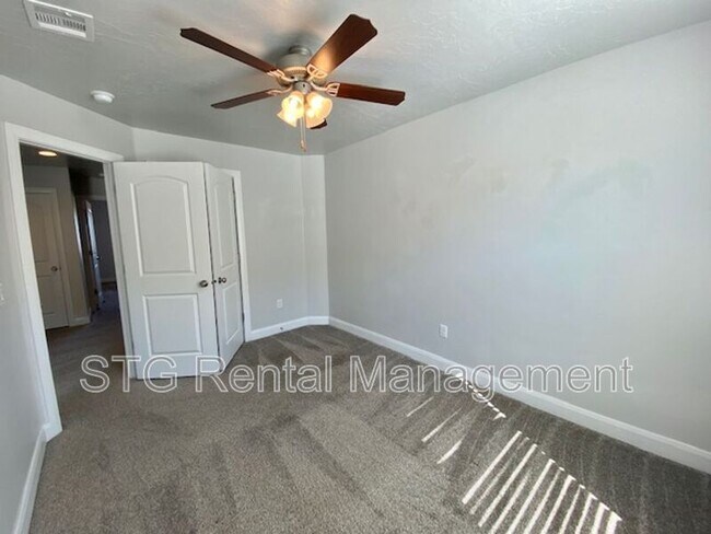 Building Photo - 3132 S Relic Ridge Dr
