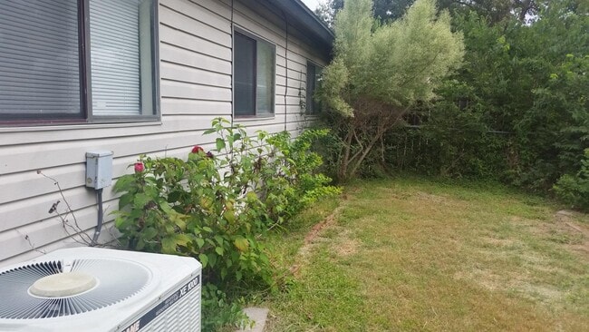 Building Photo - 9742 Misty Plain Dr