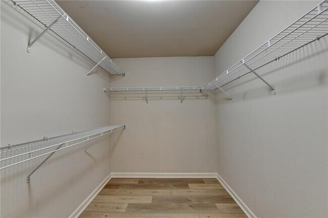 Building Photo - 5013 Groover Dr