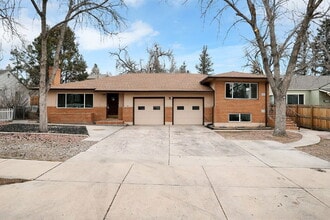 Building Photo - 214 Cheyenne Blvd