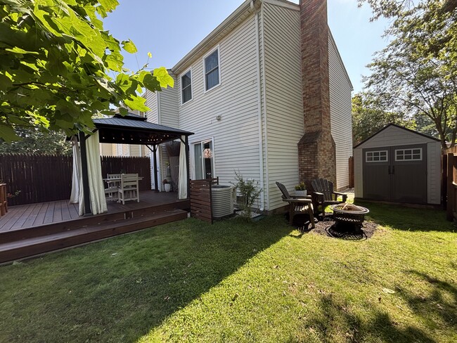 Building Photo - 7625 Lee Landing Dr