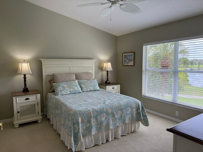 Building Photo - Lakeview 2 Bedroom 2 Bath Condo on Golf Co...