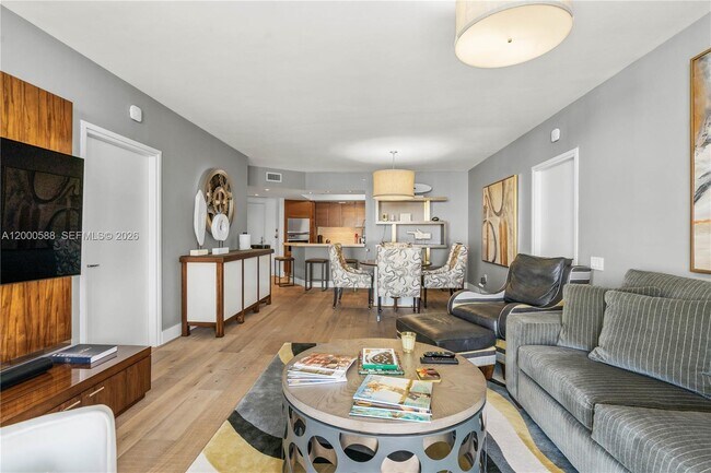 Building Photo - 450 Alton Rd