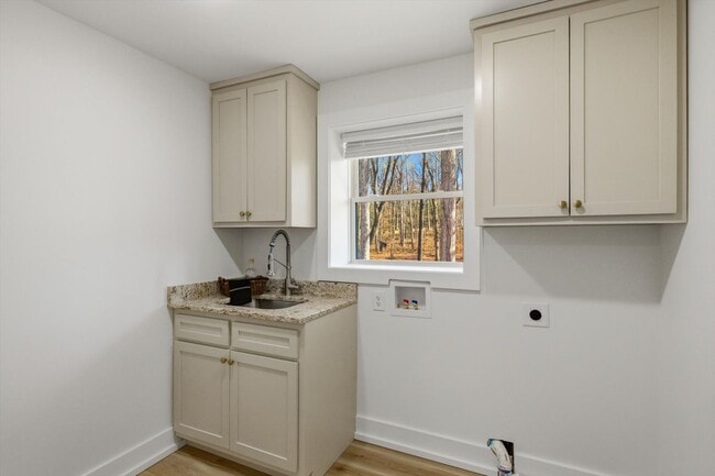 Building Photo - 2113 W Madison Ave