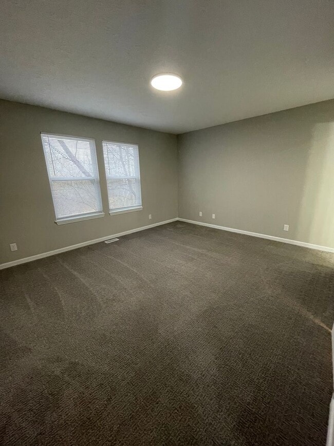 Building Photo - 3624-3626 Thornhill Circle W-TBROS