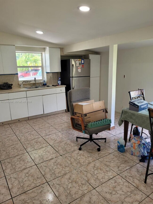 Building Photo - 26925 SW 145th Ave