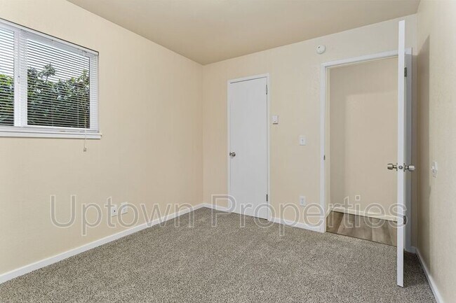 Building Photo - 17354 SW Merlo Rd