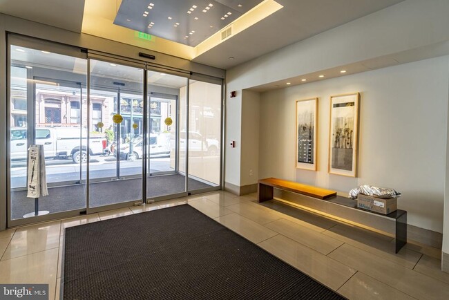 Building Photo - 2018 Walnut St