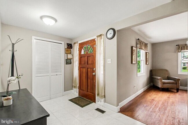 Building Photo - 1405 Peachwood Ln