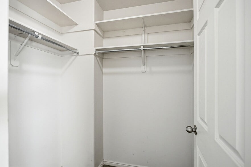 Building Photo - 7202 N Ute Dr